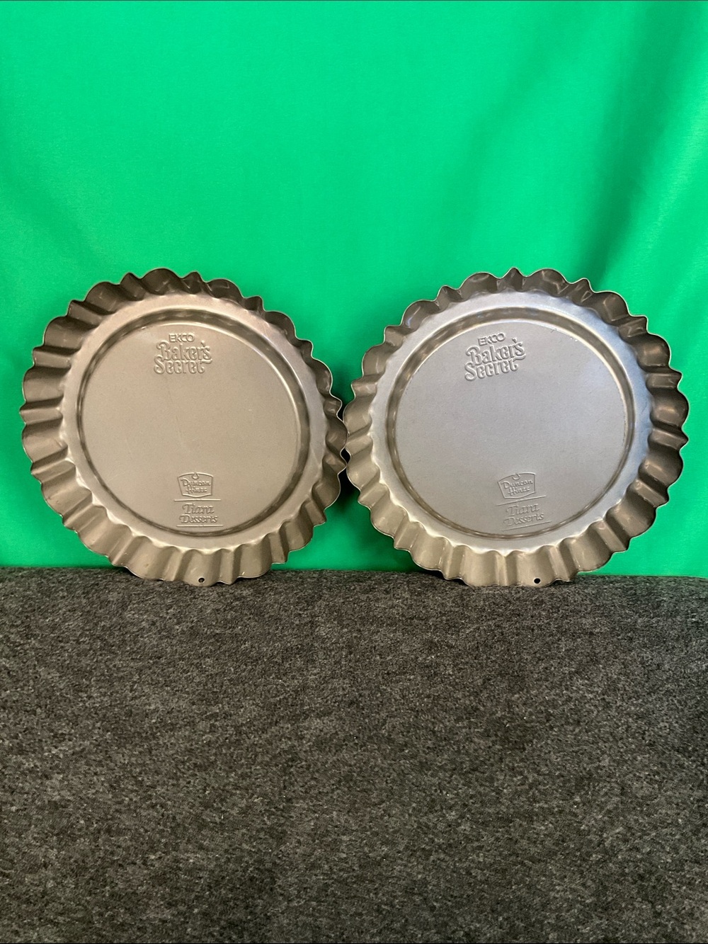 Set of 2 EKCO Vintage Baker’s Secret Tiara Tart Non-Stick Pan